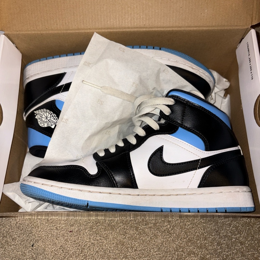 Jordan Women's Sneakers Black and University Blue